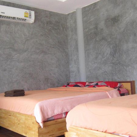 Charung Beach Haad Rin Bagian luar foto