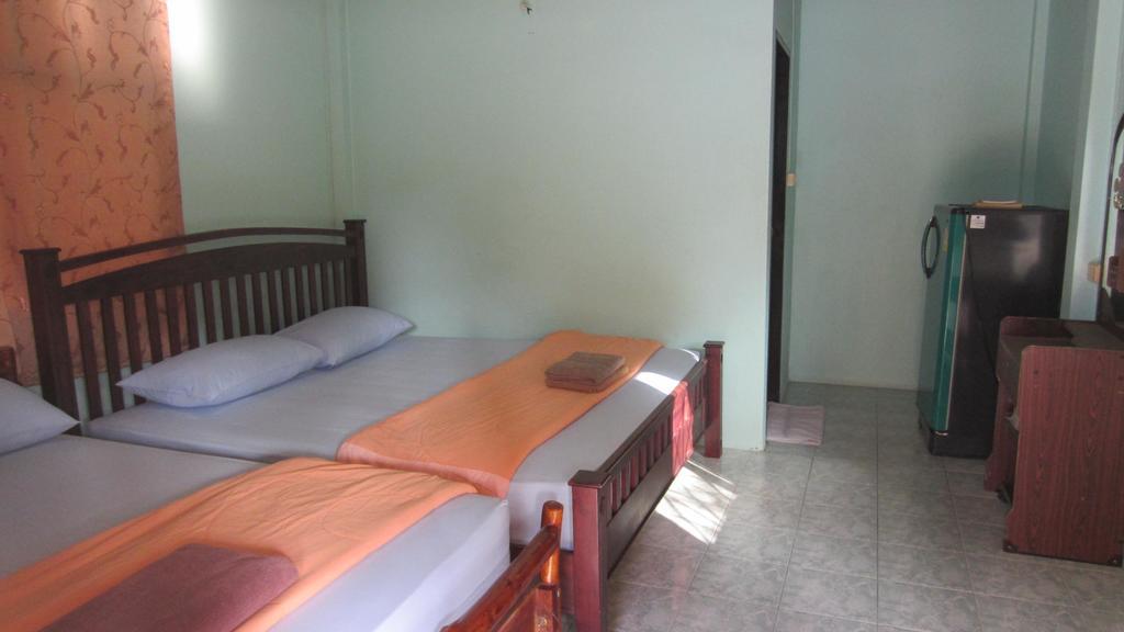 Charung Beach Haad Rin Bagian luar foto