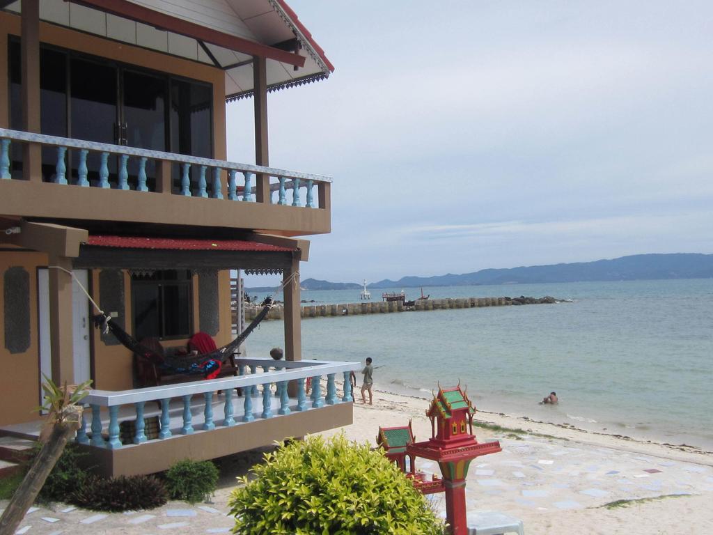Charung Beach Haad Rin Bagian luar foto