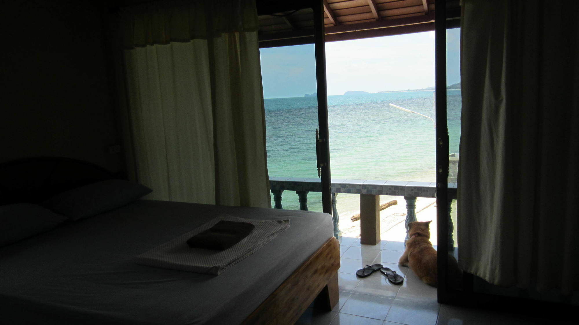 Charung Beach Haad Rin Bagian luar foto